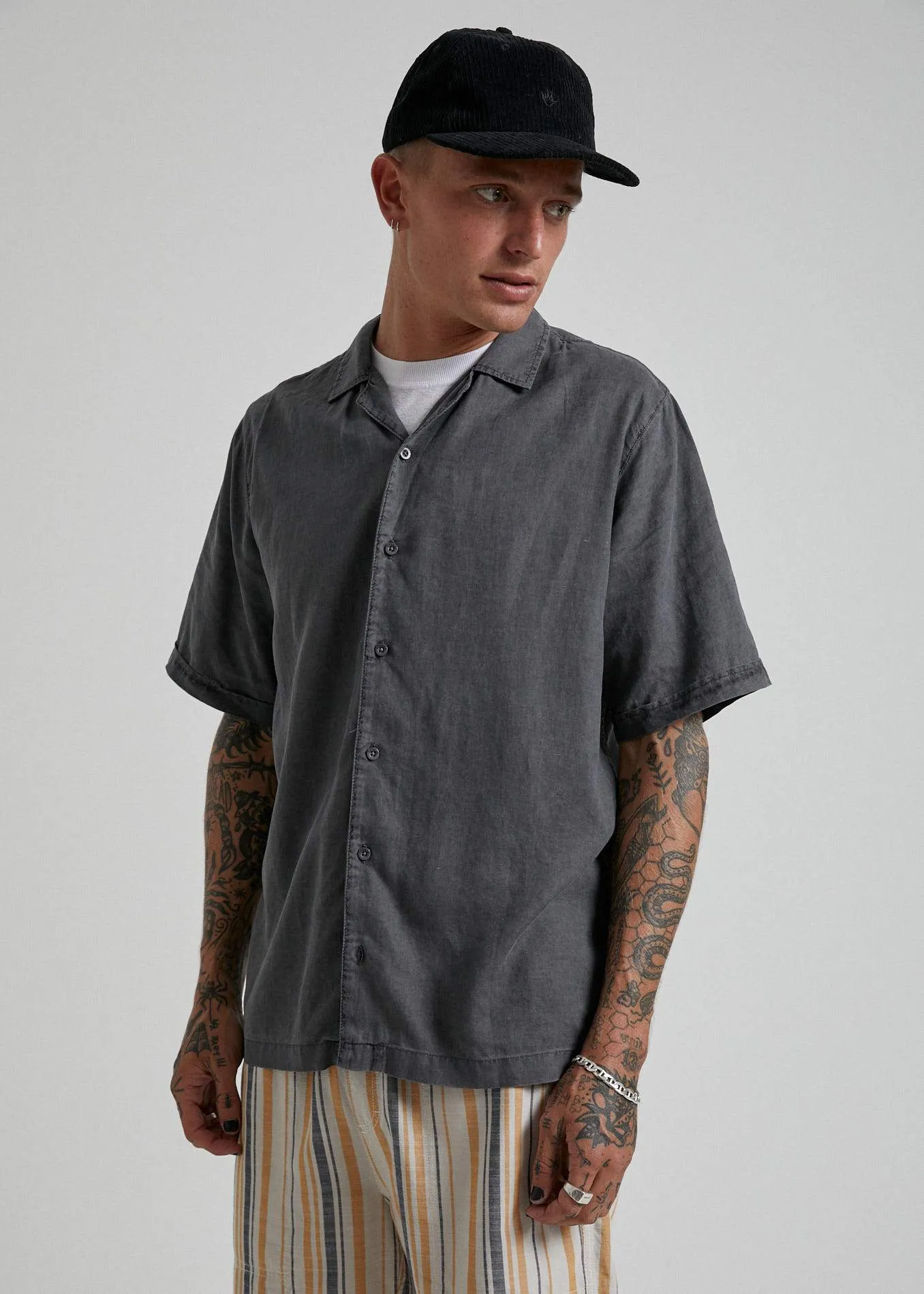 Afends Mens Mota - Hemp Cuban Short Sleeve Shirt - Stone Black